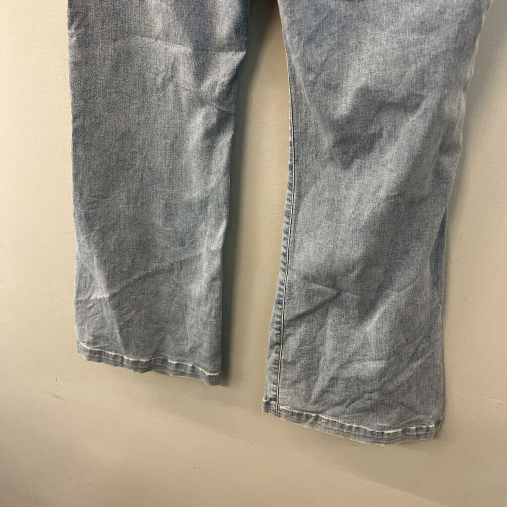 Knox Rose Light Wash Pull On Flare Leg Jeans 16