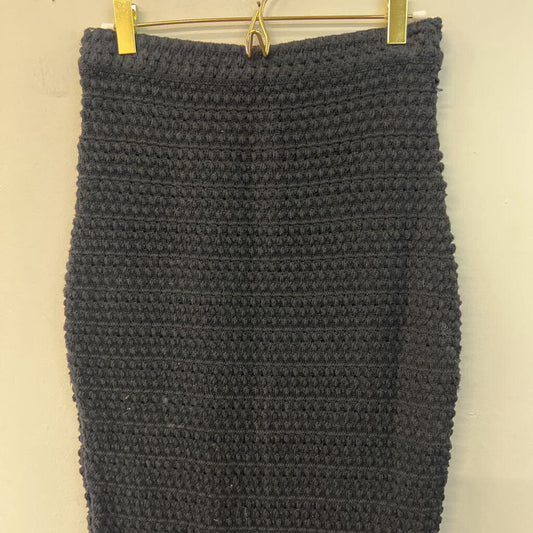 Aqua Black Textured Knit Midi Skirt Medium