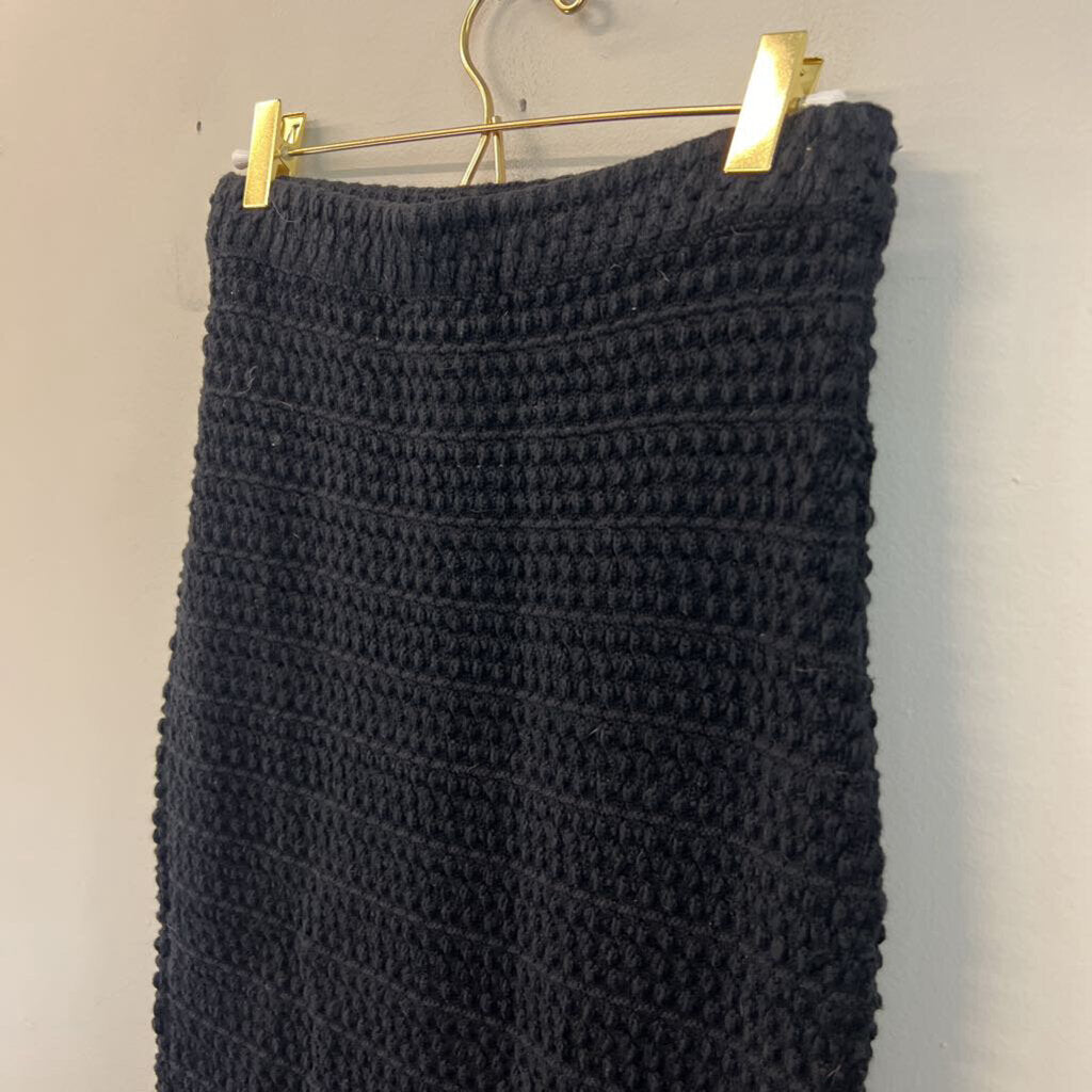 Aqua Black Textured Knit Midi Skirt Medium