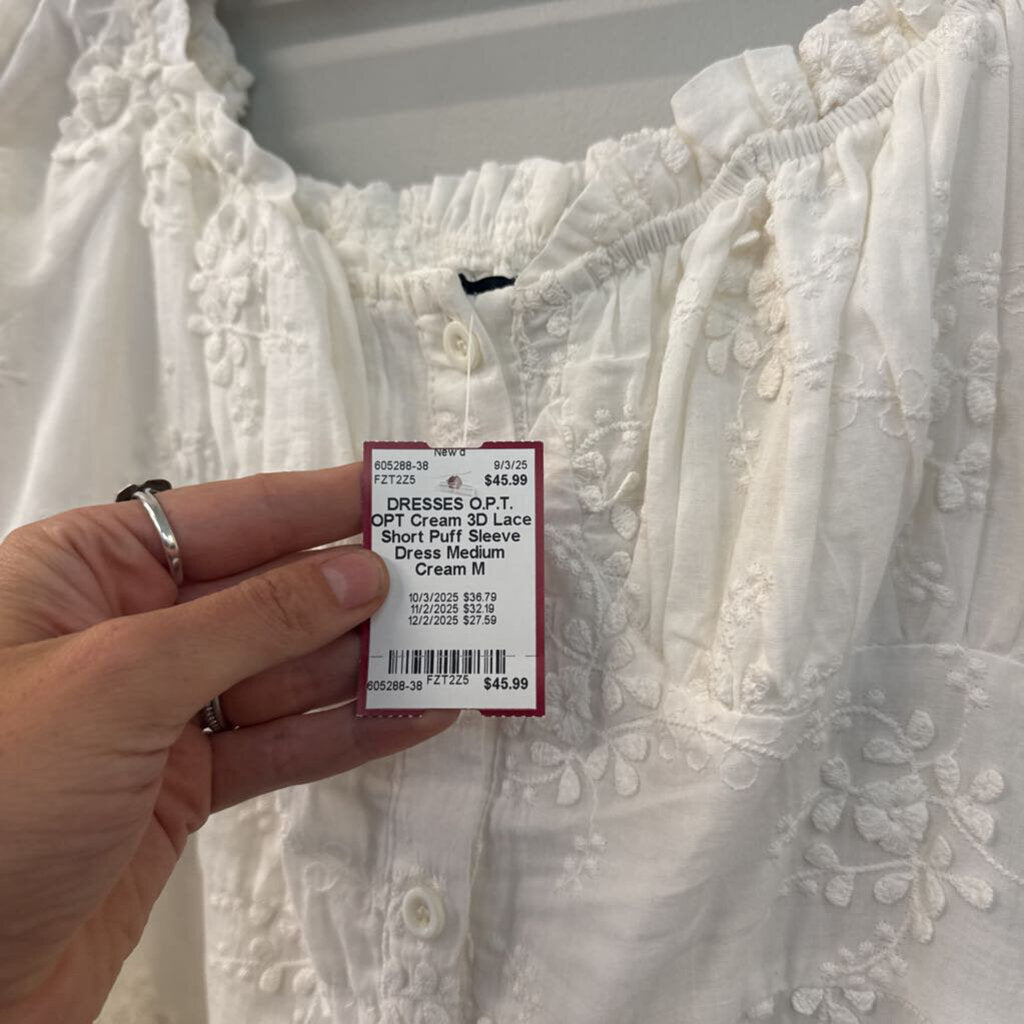 OPT Cream 3D Lace Short Puff Sleeve Dress Medium