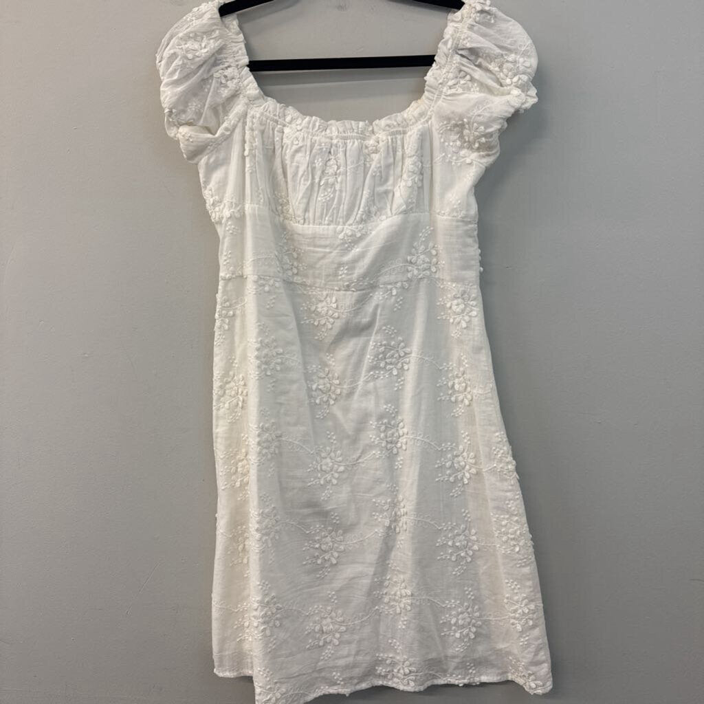 OPT Cream 3D Lace Short Puff Sleeve Dress Medium