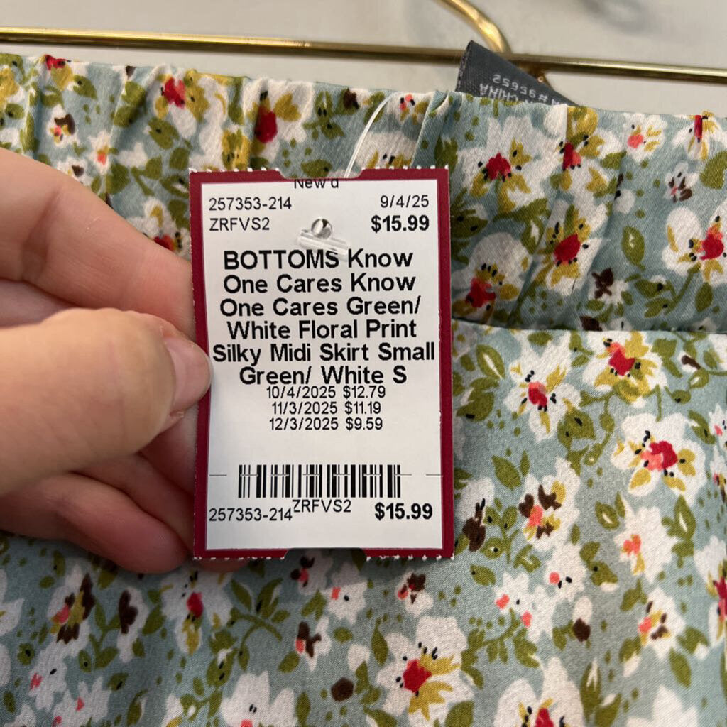 Know One Cares Green/ White Floral Print Silky Midi Skirt Small