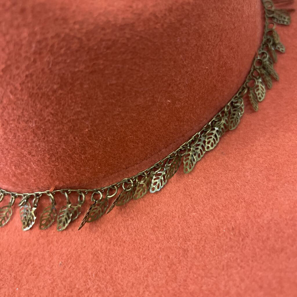 D and Y Orange Wool Leaf Charm Hat