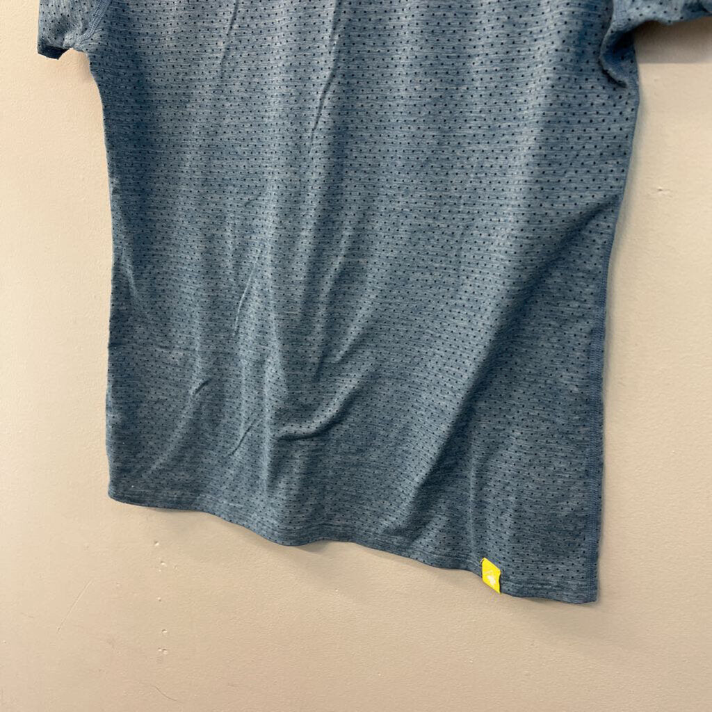 Rabbit Blue Short Sleeve Athletic Top Medium