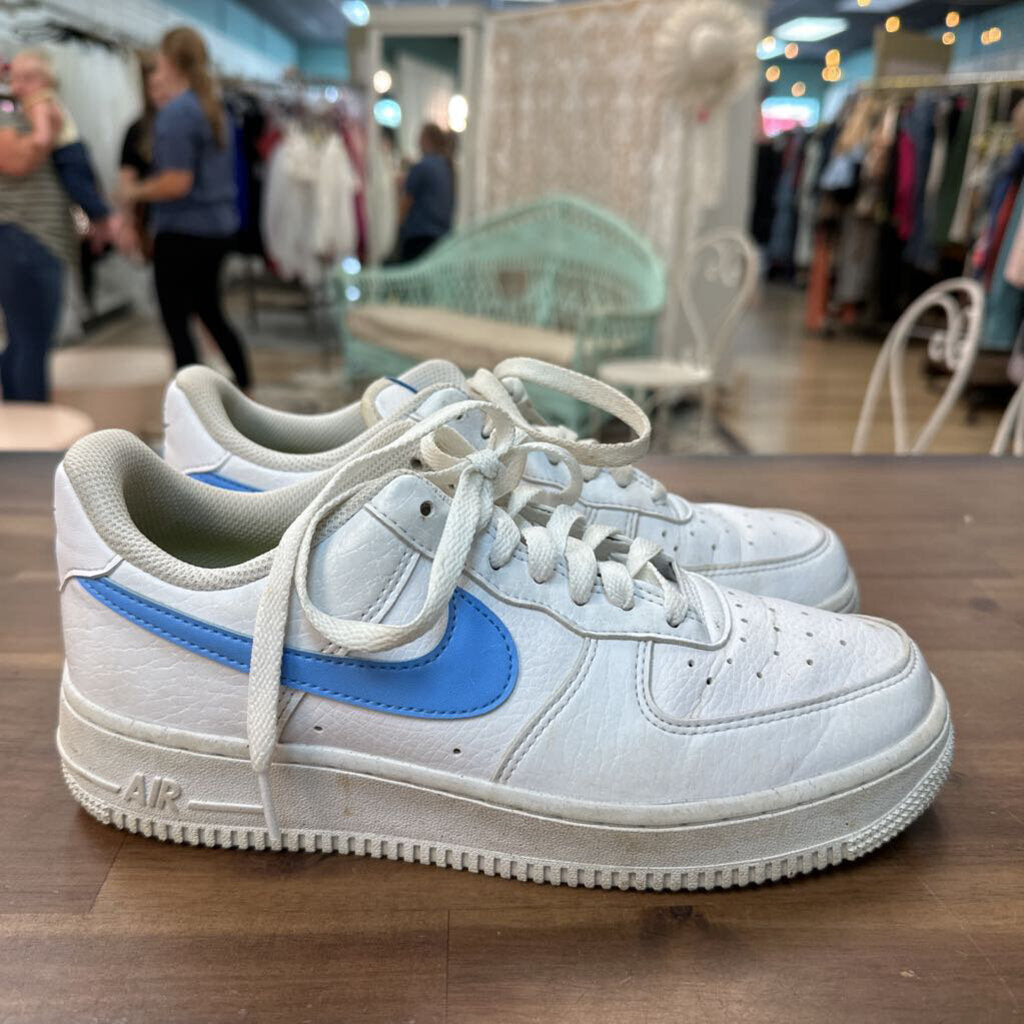 Nike White/ Blue Air Force Low Sneakers 7.5
