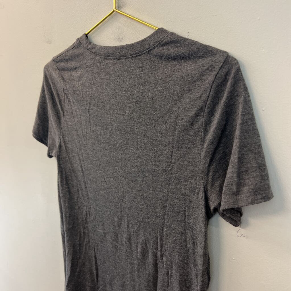 Friends Grey Short Sleeve Graphic Tee Medium