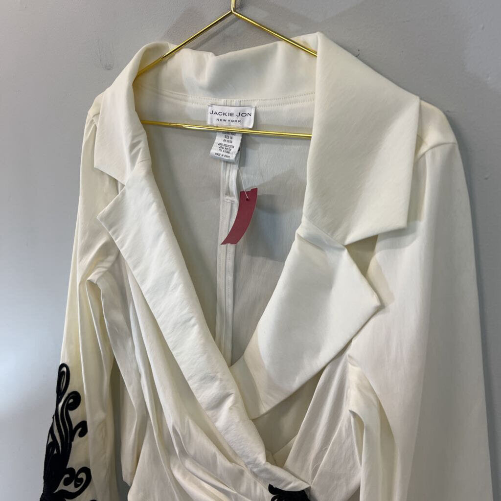 Jackie Jon Cream/ Black Detail Long Sleeve Wrap Top 14