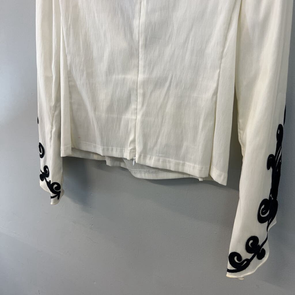 Jackie Jon Cream/ Black Detail Long Sleeve Wrap Top 14