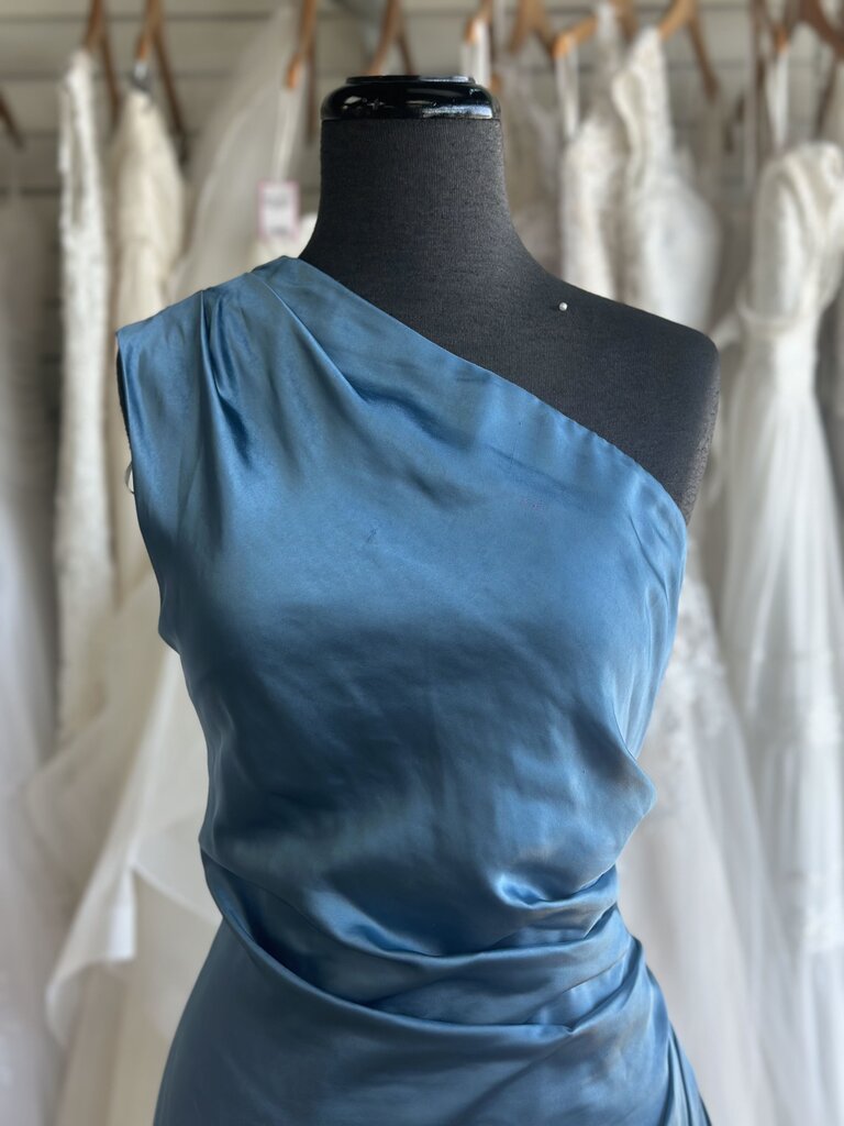 Elliatt Blue Silky One Shoulder Midi Dress Large