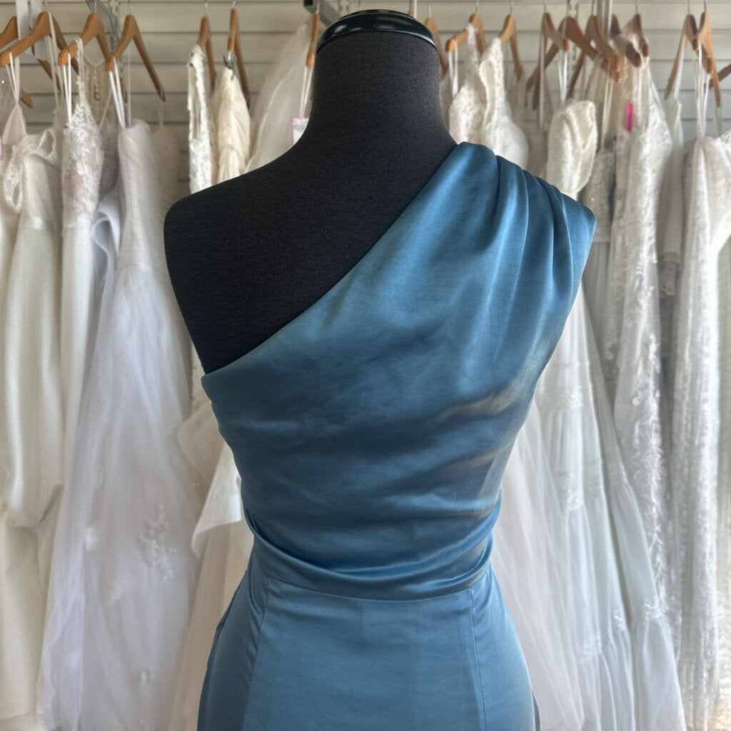 Elliatt Blue Silky One Shoulder Midi Dress Large