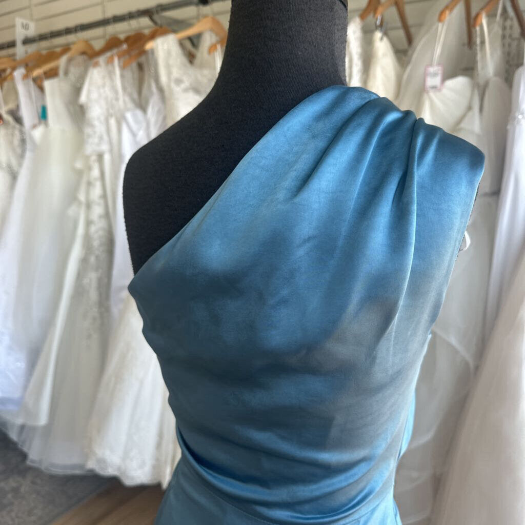 Elliatt Blue Silky One Shoulder Midi Dress Large