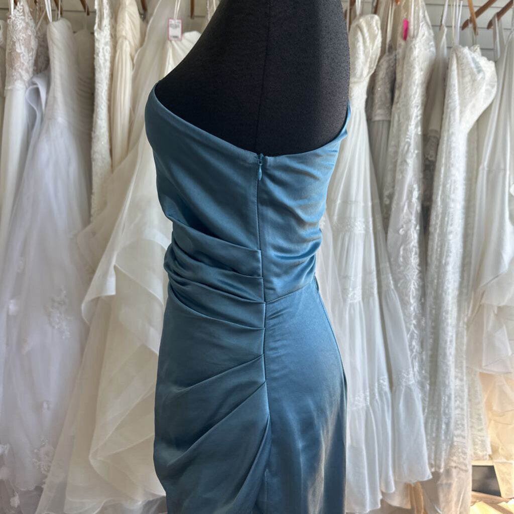 Elliatt Blue Silky One Shoulder Midi Dress Large