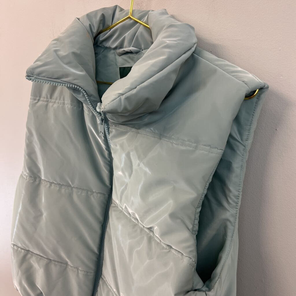 Wild Fable Light Blue Cropped Zip Up Puffer Vest Medium