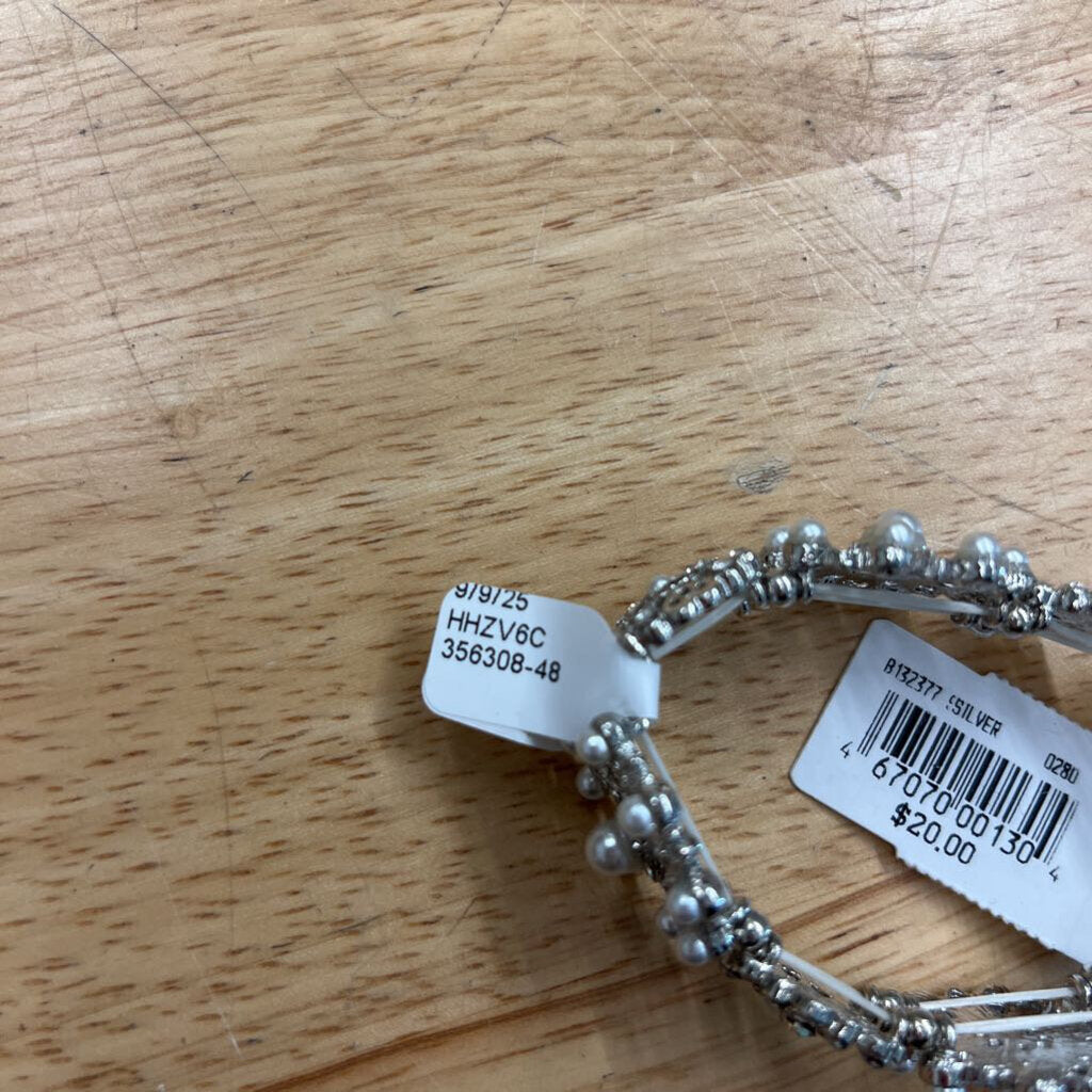 Silver/ Pearl Stretchy Bracelet