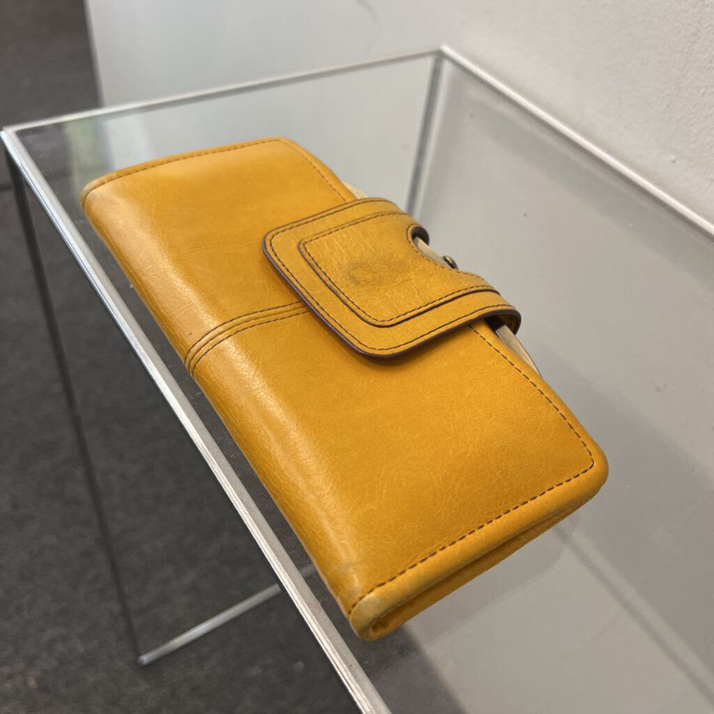 Hobo Yellow Leather Nova Wallet