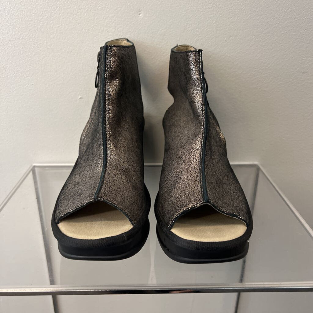 Fly London Black Graphite Jape Open Toe Wedges 40