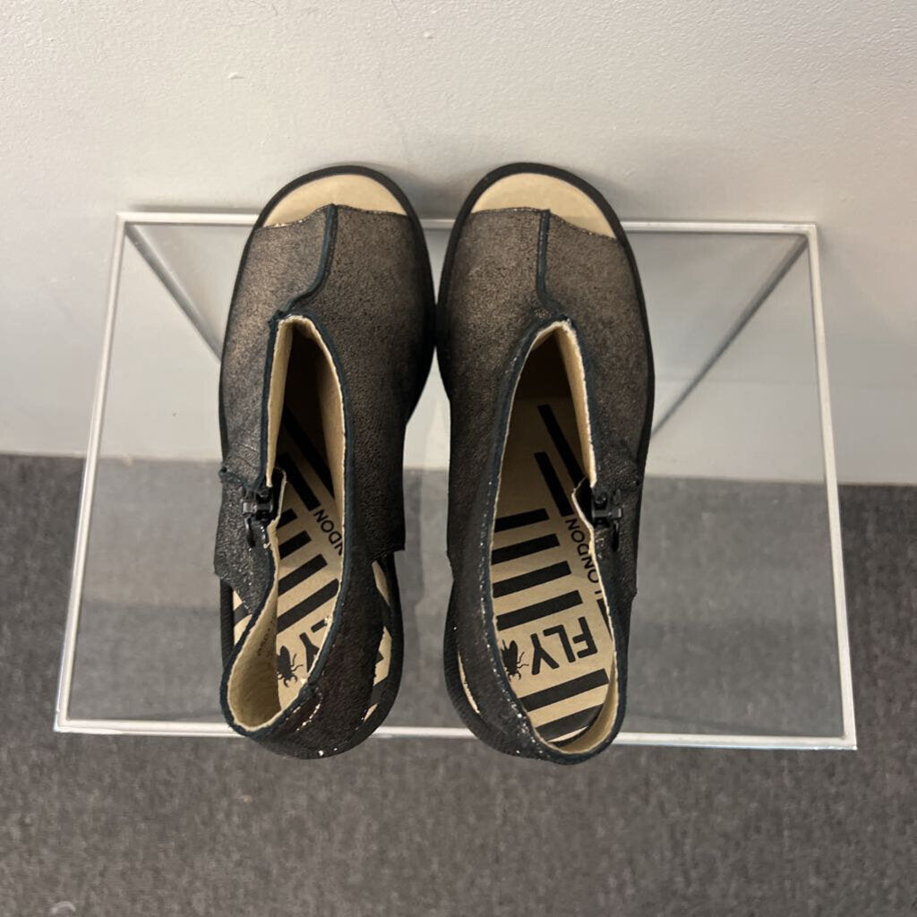 Fly London Black Graphite Jape Open Toe Wedges 40