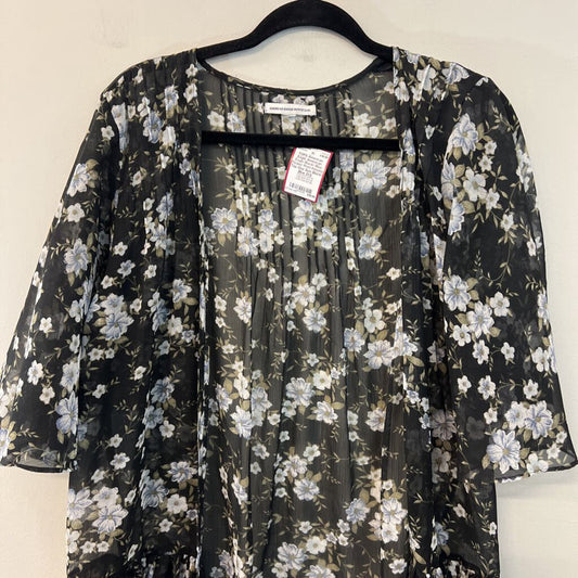 American Eagle Black/ Blue Flower Print Kimono Top One Size