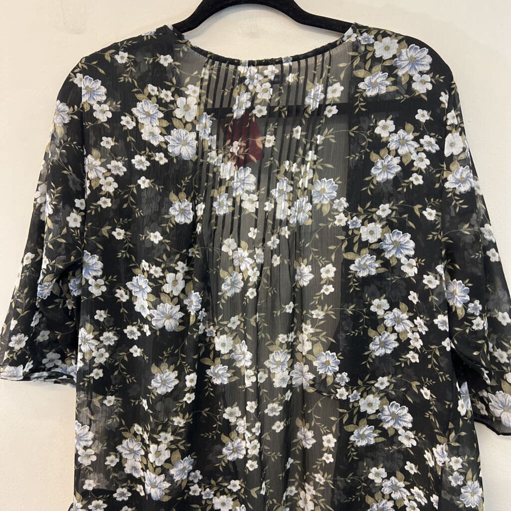 American Eagle Black/ Blue Flower Print Kimono Top One Size