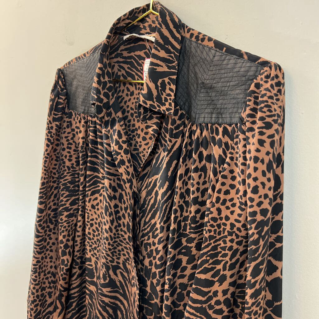 Vintage Jordan Brown/ Black Animal Print Long Sleeve Button Down Top Medium
