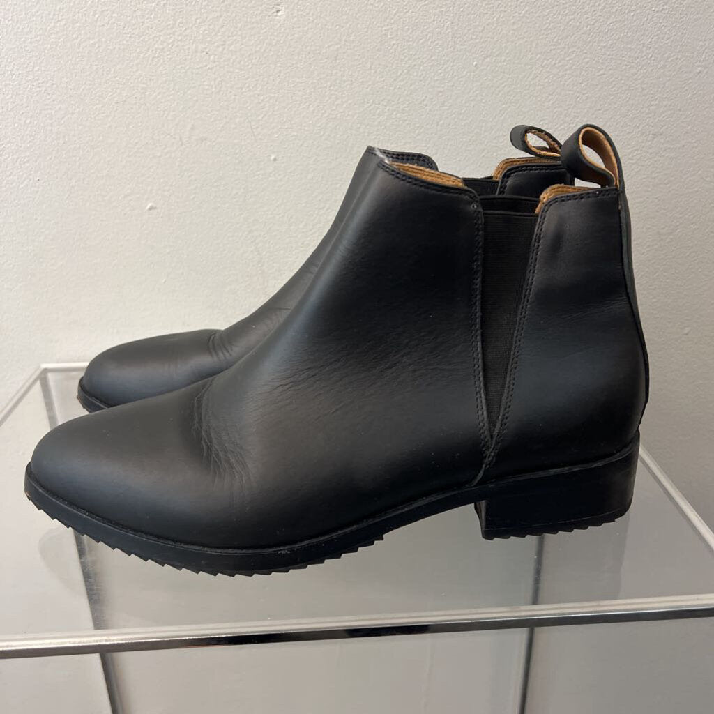Nisolo Black Leather Eva Everyday Chelsea Boots 7.5