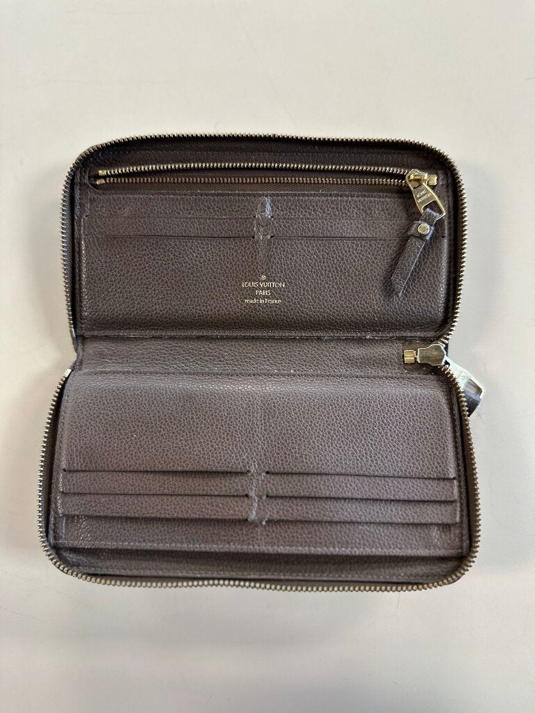 Louis Vuitton Brown Monogram Zippy Wallet