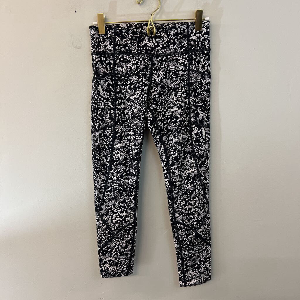 Lululemon Black/ White Print Cropped Leggings 4