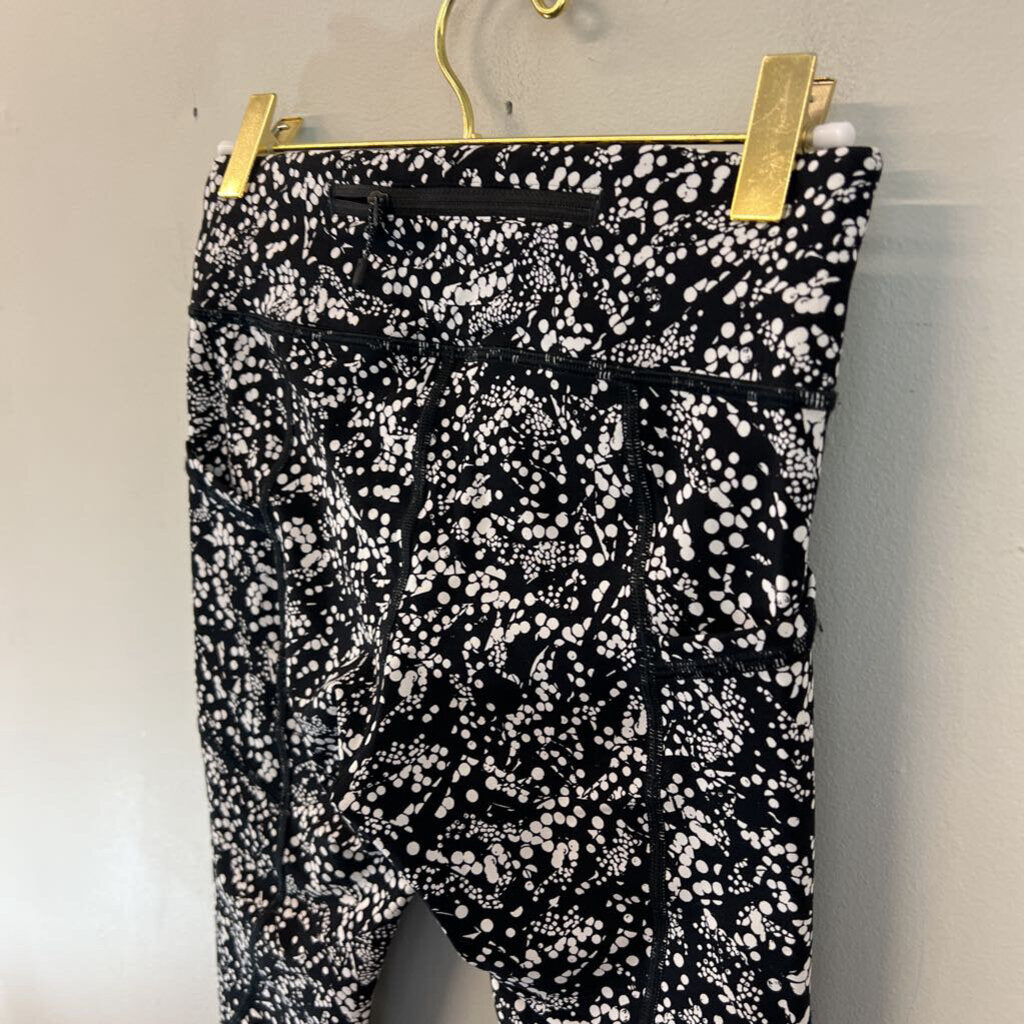 Lululemon Black/ White Print Cropped Leggings 4