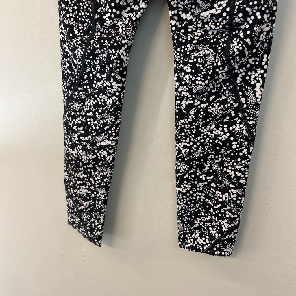 Lululemon Black/ White Print Cropped Leggings 4