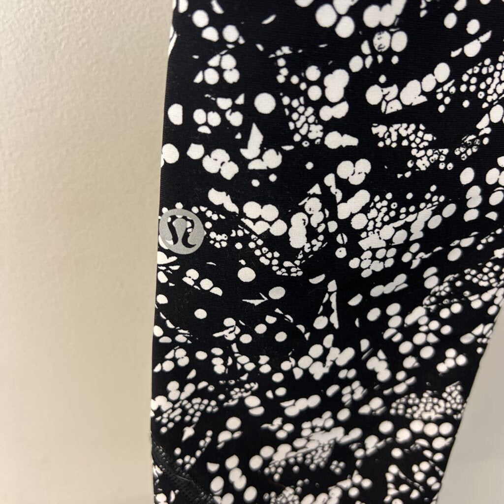 Lululemon Black/ White Print Cropped Leggings 4