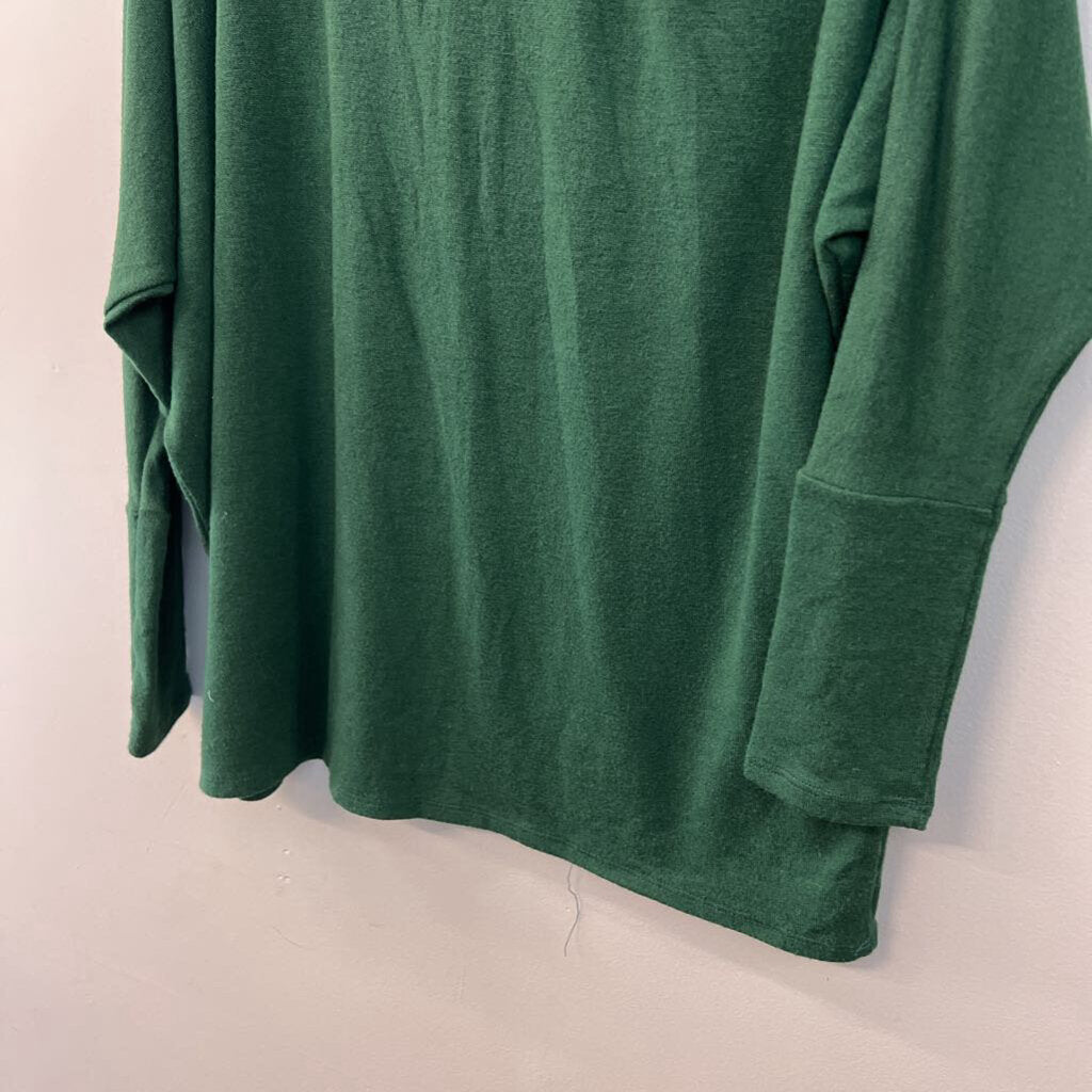 Pixi and Ivy Green High Neck Cold Shoulder Long Sleeve Sweater Top Small
