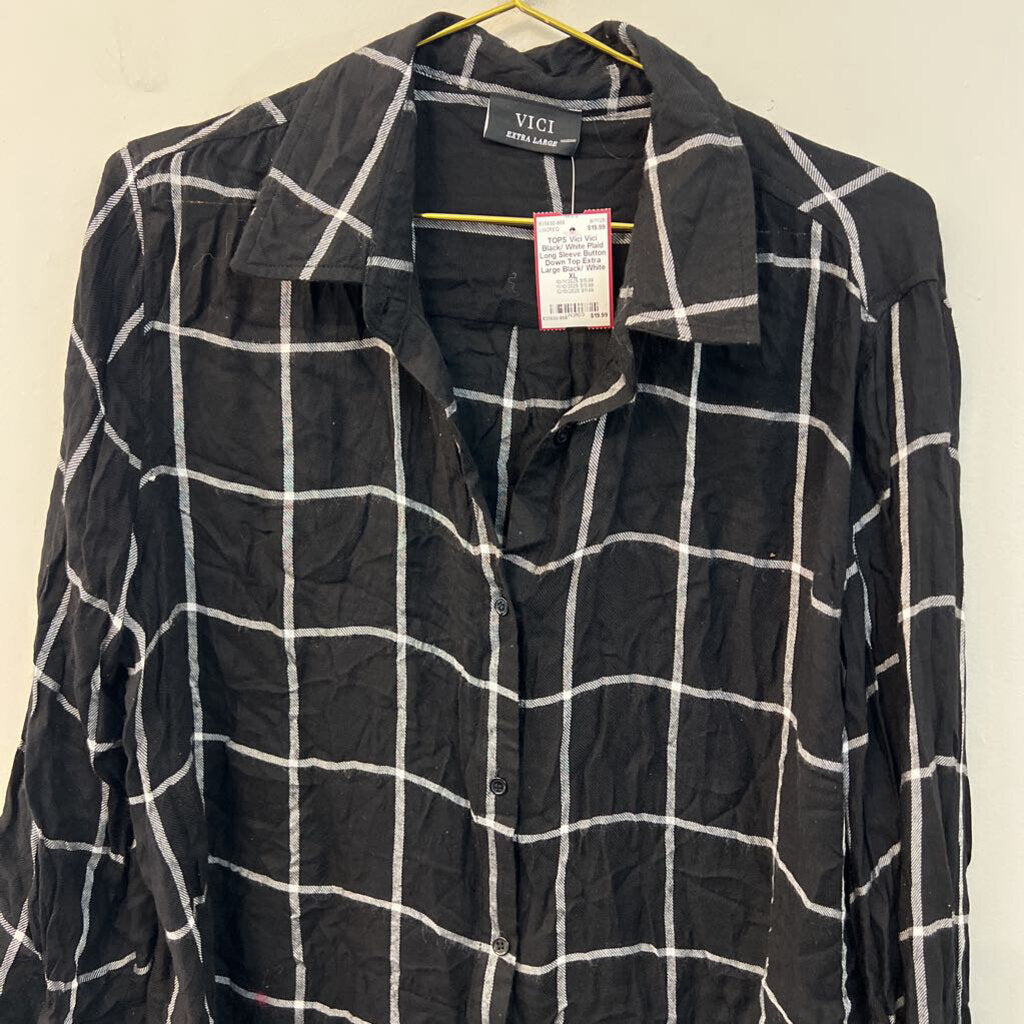 Vici Black/ White Plaid Long Sleeve Button Down Top Extra Large