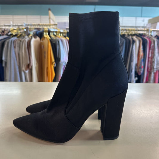 Dolce Vita Heeled Sock Boots 8.5