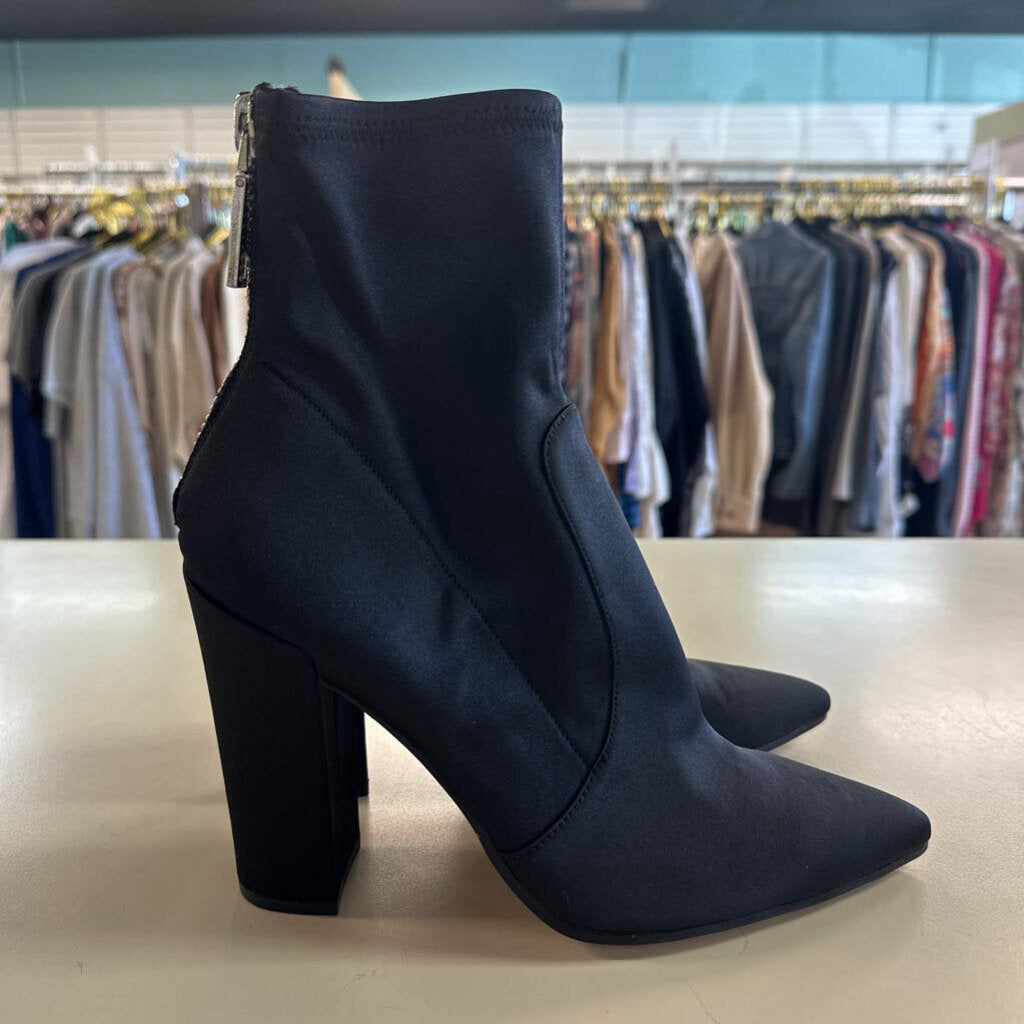 Dolce Vita Heeled Sock Boots 8.5