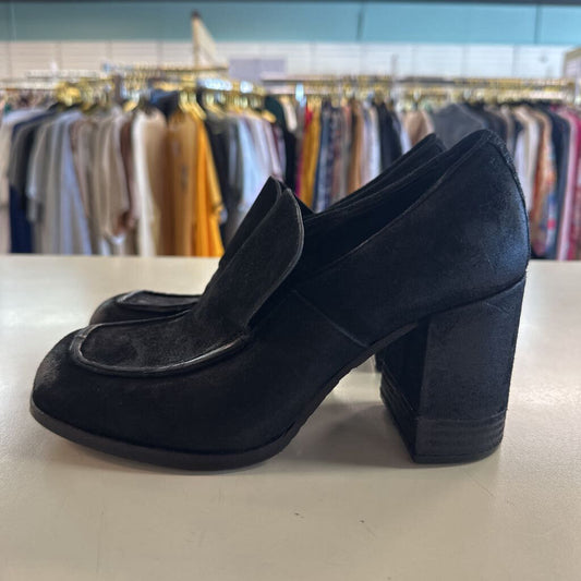 A.S. 98 Black Suede Heeled Shoes 38