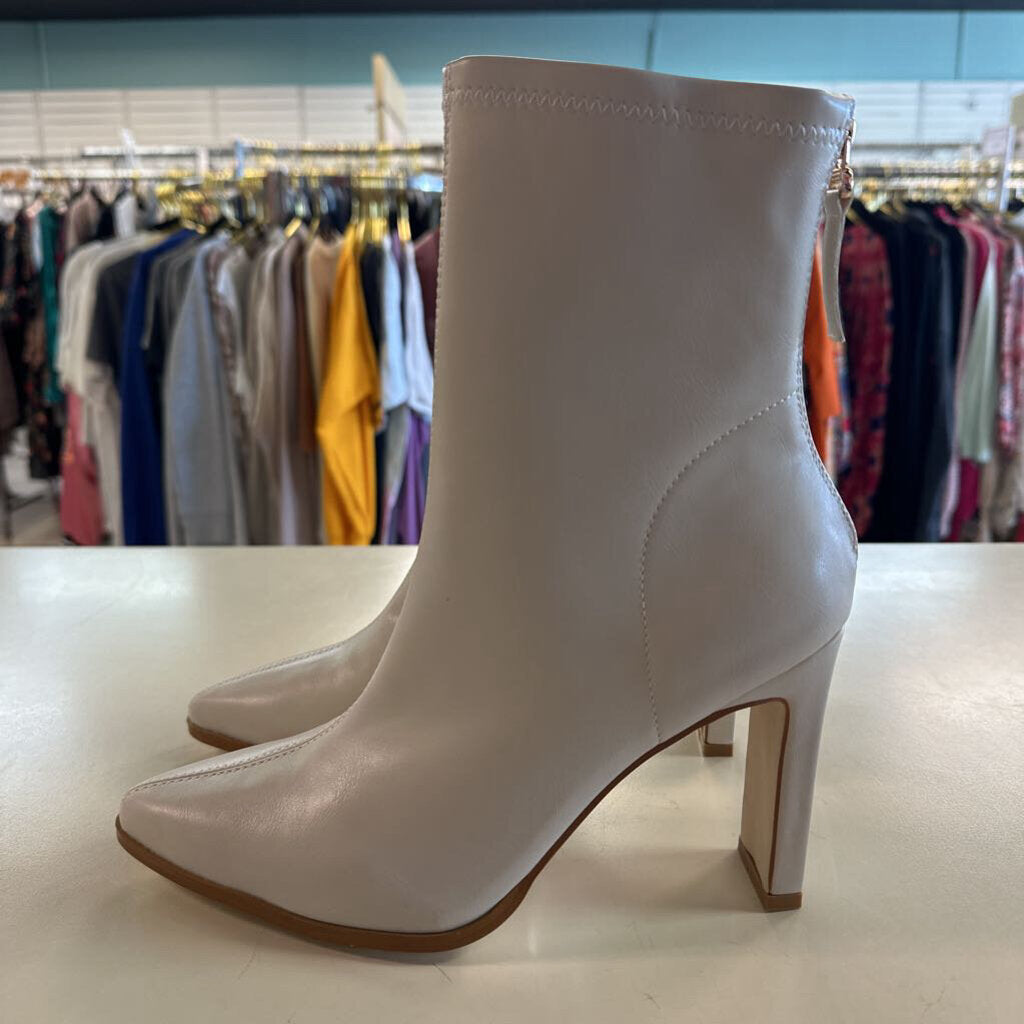 Billini Cream Leather Ankle Boots 9