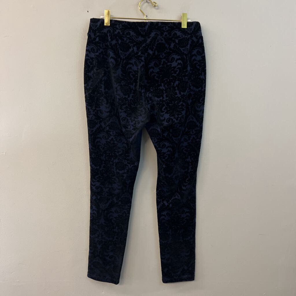 Roz and Ali Blue/ Black Velvet Print Pull On Pants Medium