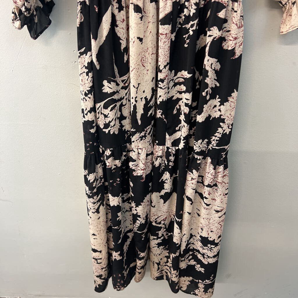 Fate Black/ White Print Long Sleeve Mock Neck Maxi Dress Medium