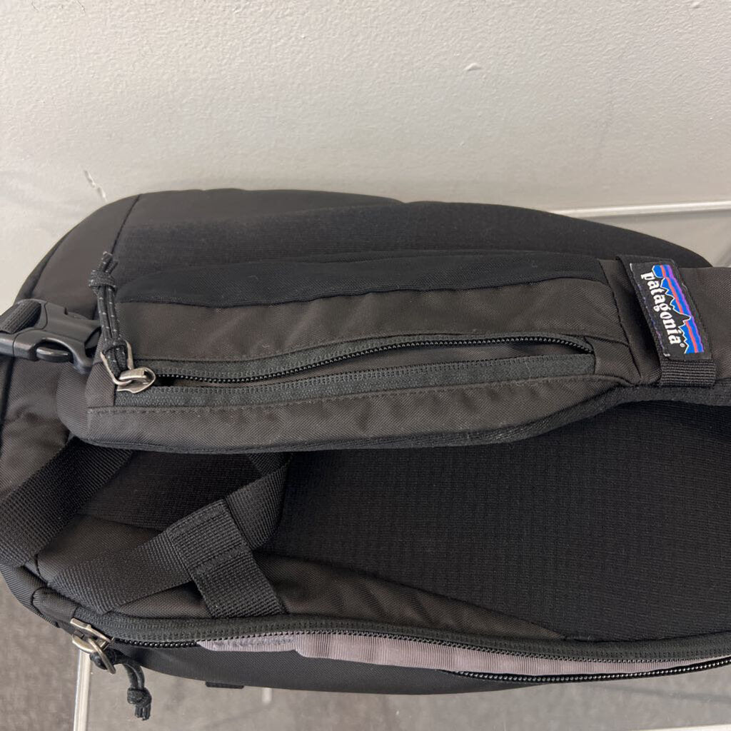 Patagonia Black Atom Sling Bag