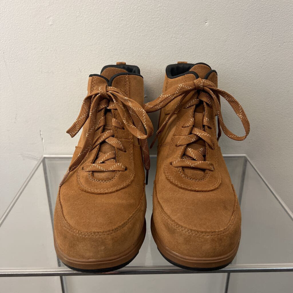 Sorel Evie Sport Lace Up Lug Sole Booties 10.5