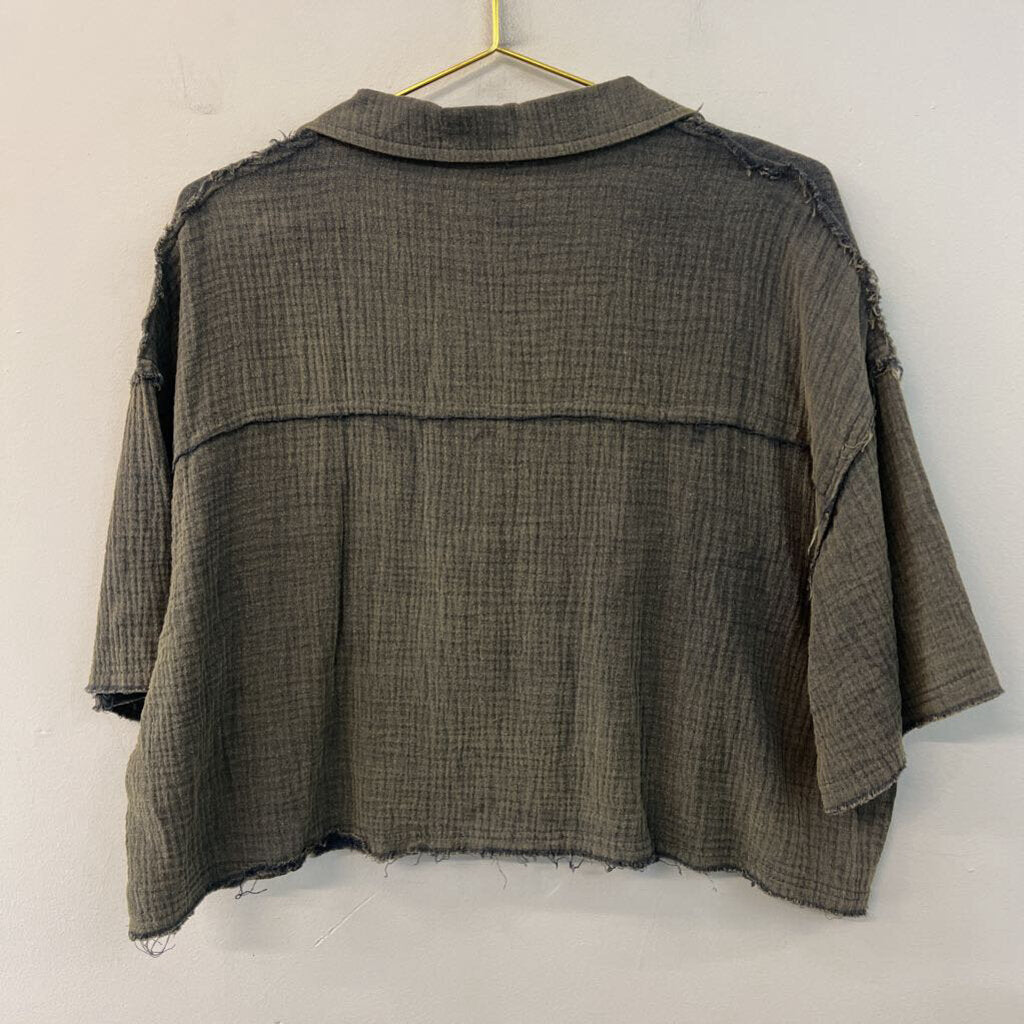 POL Green Textured Short Sleeve Button Down Top Small