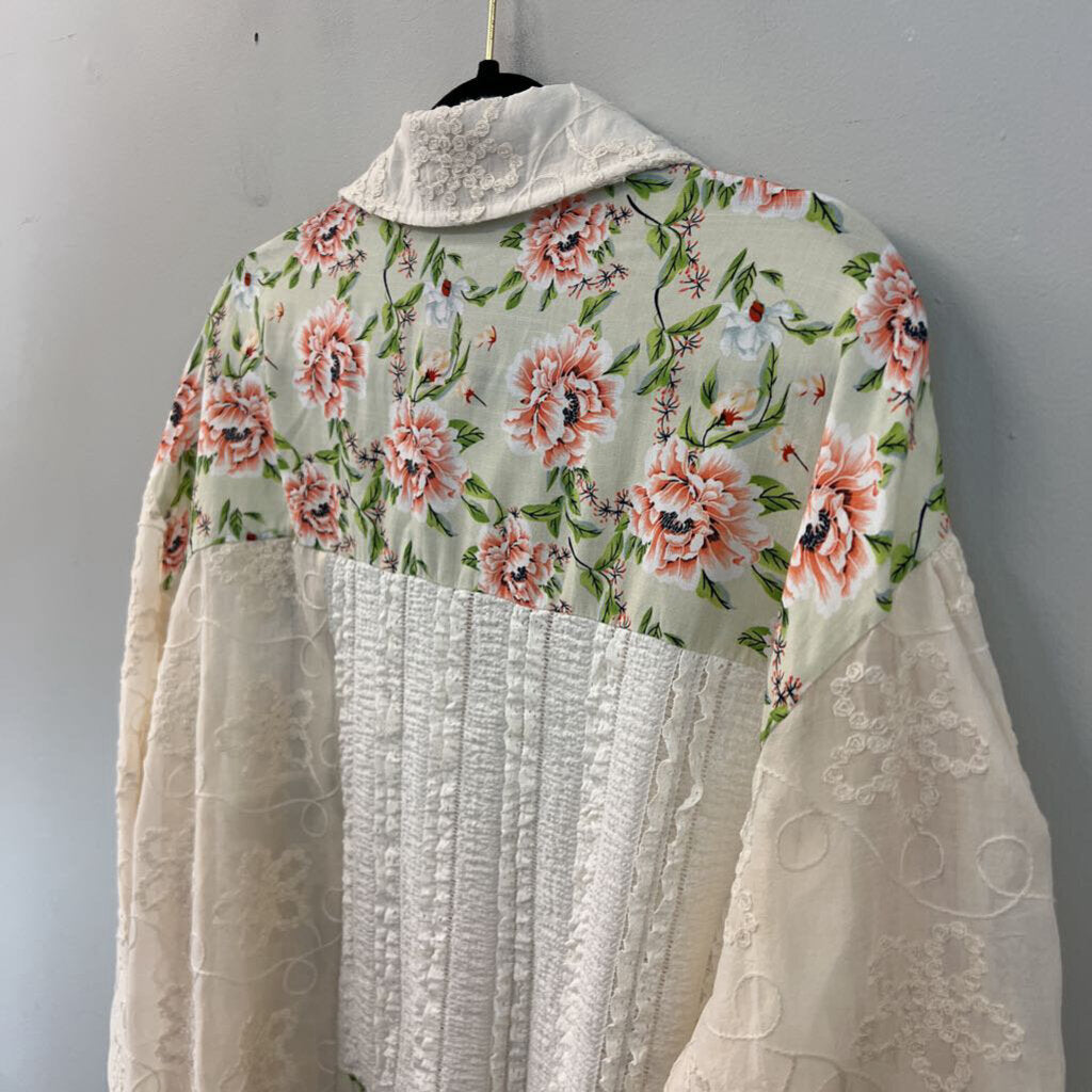 POL Cream/ Multi Pint Long Sleeve Button Down Top Medium