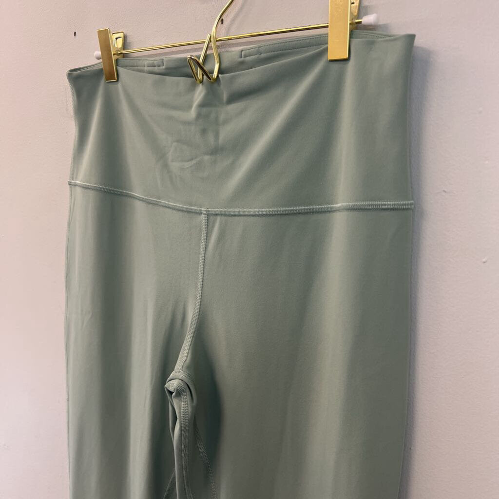 Lululemon Green Flare Leggings 12