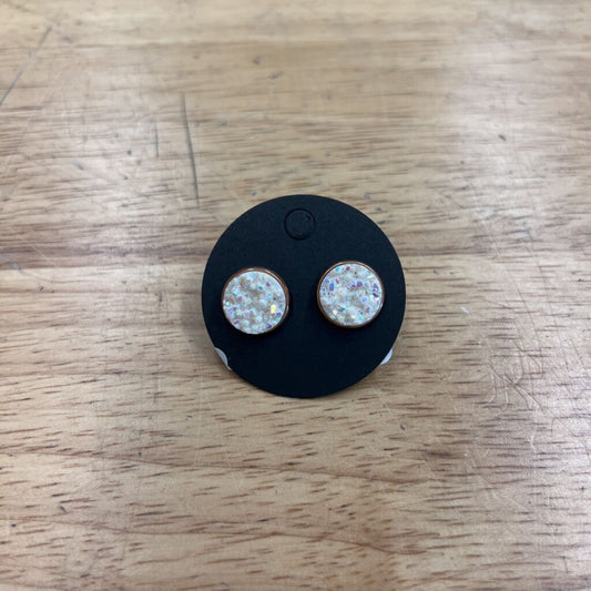 White Sparkle Stud Earrings