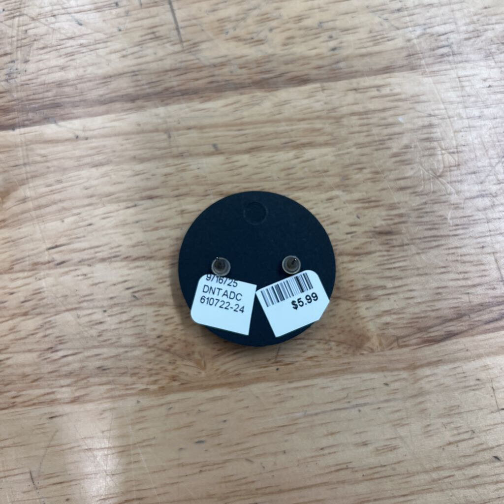White Sparkle Stud Earrings