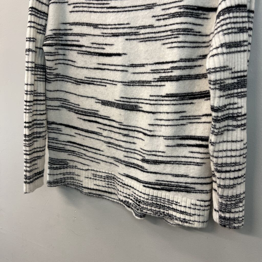 Talbots White/ Black Print Zip Turtleneck Sweater Top Medium Petite
