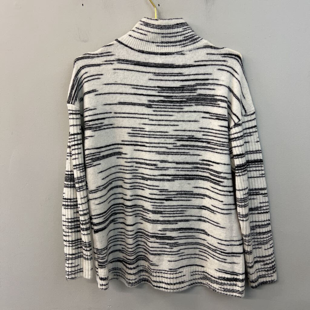 Talbots White/ Black Print Zip Turtleneck Sweater Top Medium Petite