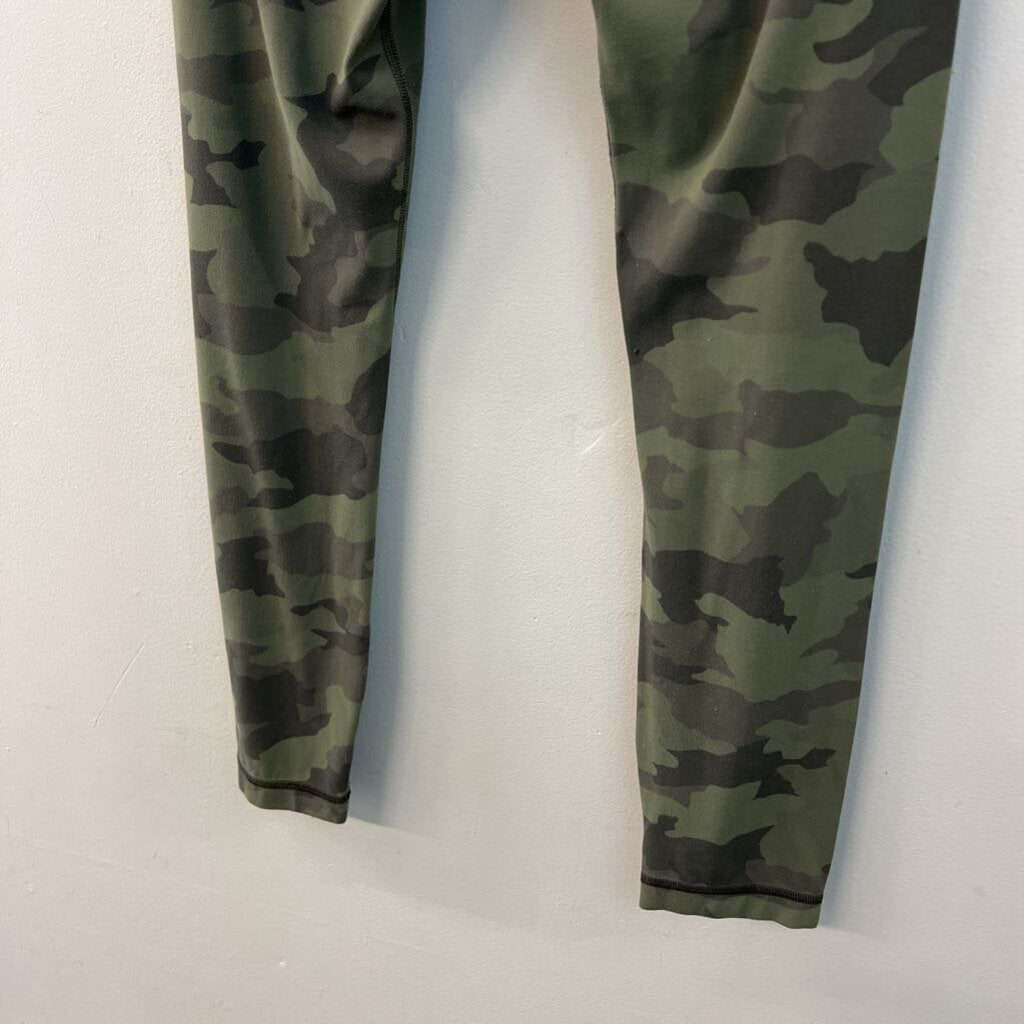 Lululemon Green Camo Print Leggings 4