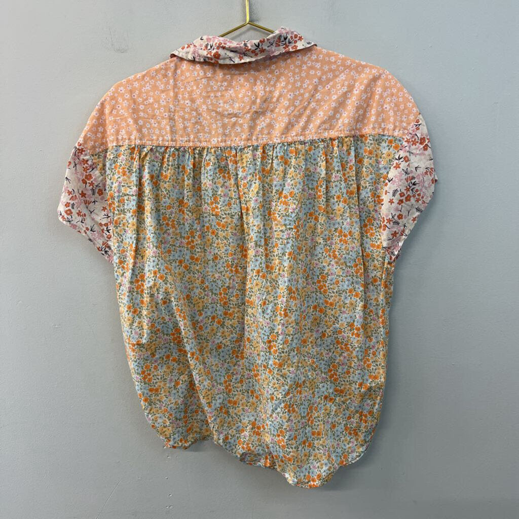 American Eagle Pink Flower Print Short Sleeve Button Down Top Medium
