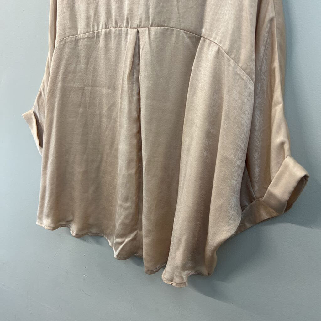 Andree Gold Silky Short Sleeve Boxy Top Medium/ Large